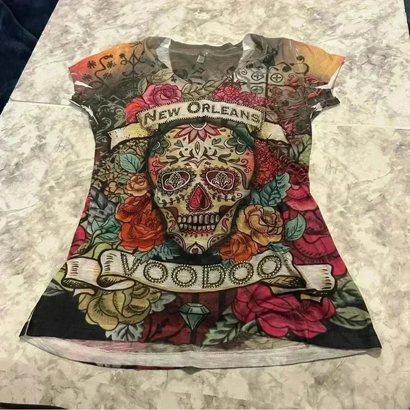 Juniors New Orleans Voodoo Sugar Skull All Over Graphic Print Shirt Size XL - Picture 1 of 3